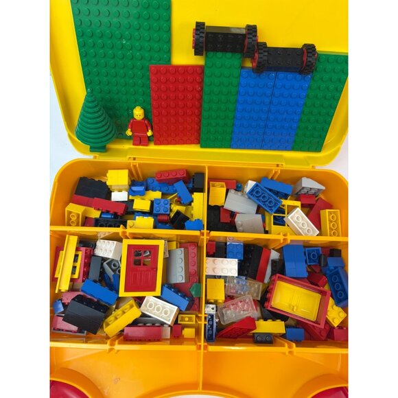 Lego Yellow Travel Carrying Case Red Latches With Lego Lot - Picture 4 of 9